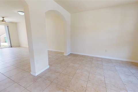 Touwnhouse à louer à Miami, Floride: 3 chambres, 161.65 m2 № 1920588 - photo 12