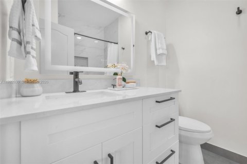 Villa ou maison à vendre à Doral, Floride: 4 chambres, 222.97 m2 № 2059635 - photo 15