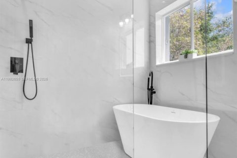 Villa ou maison à vendre à Doral, Floride: 4 chambres, 222.97 m2 № 2059635 - photo 10