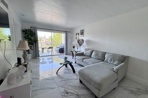 Copropriété à louer à Miami, Floride: 1 chambre, 62.8 m2 № 1970882 - photo 10