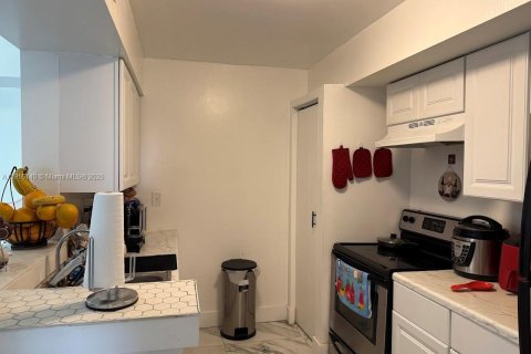 Copropriété à louer à Miami, Floride: 1 chambre, 62.8 m2 № 1970882 - photo 8