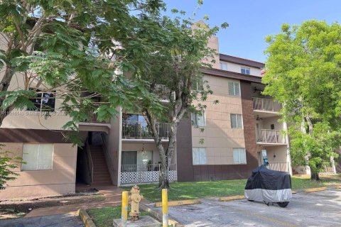 Copropriété à louer à Miami, Floride: 1 chambre, 62.8 m2 № 1970882 - photo 2