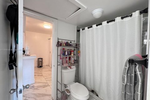 Copropriété à louer à Miami, Floride: 1 chambre, 62.8 m2 № 1970882 - photo 15