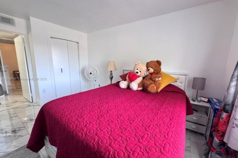 Copropriété à louer à Miami, Floride: 1 chambre, 62.8 m2 № 1970882 - photo 17