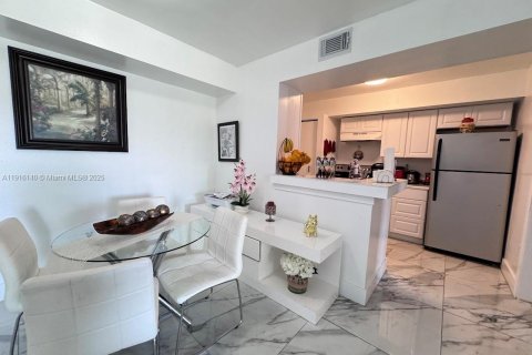 Copropriété à louer à Miami, Floride: 1 chambre, 62.8 m2 № 1970882 - photo 4