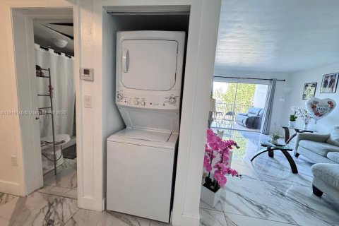 Copropriété à louer à Miami, Floride: 1 chambre, 62.8 m2 № 1970882 - photo 6