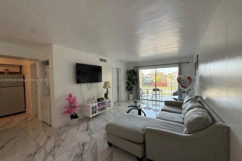 Copropriété à louer à Miami, Floride: 1 chambre, 62.8 m2 № 1970882 - photo 11