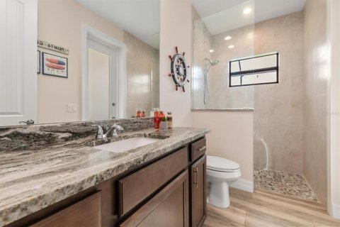 House in Port Charlotte, Florida 3 bedrooms, 198.25 sq.m. № 2417017 - photo 17