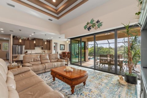 House in Port Charlotte, Florida 3 bedrooms, 198.25 sq.m. № 2417017 - photo 4