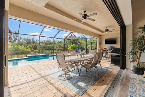 House in Port Charlotte, Florida 3 bedrooms, 198.25 sq.m. № 2417017 - photo 21