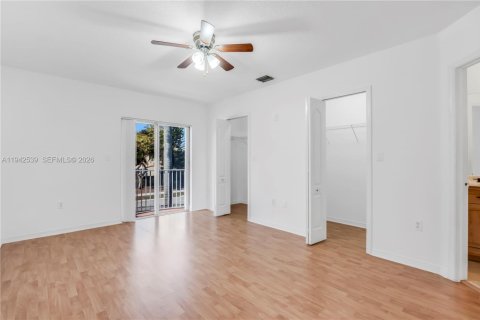 Touwnhouse à vendre à Miramar, Floride: 3 chambres, 117.99 m2 № 1999181 - photo 10