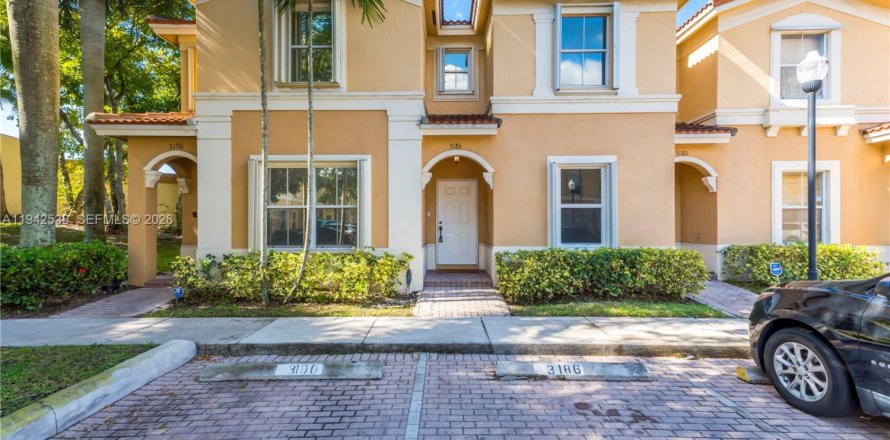 Touwnhouse à Miramar, Floride 3 chambres, 117.99 m2 № 1999181