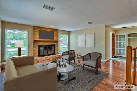House in Gainesville, Florida 4 bedrooms, 229.84 sq.m. № 1852959 - photo 5
