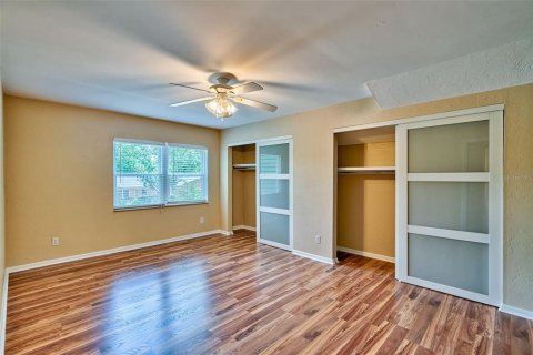 House in Gainesville, Florida 4 bedrooms, 229.84 sq.m. № 1852959 - photo 27