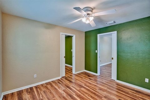 House in Gainesville, Florida 4 bedrooms, 229.84 sq.m. № 1852959 - photo 28