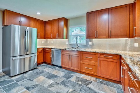 House in Gainesville, Florida 4 bedrooms, 229.84 sq.m. № 1852959 - photo 12