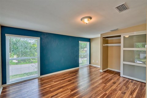 House in Gainesville, Florida 4 bedrooms, 229.84 sq.m. № 1852959 - photo 22