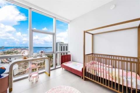 Condo in Miami, Florida, 4 bedrooms  № 1712601 - photo 28