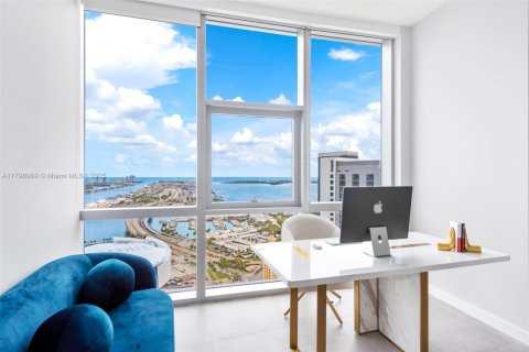 Condo in Miami, Florida, 4 bedrooms  № 1712601 - photo 23