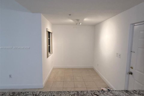 Снять в аренду кондоминиум в Дорал, Флорида 1 спальня, 62.24м2, № 1996473 - фото 10