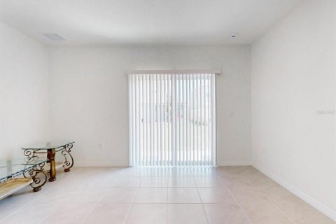 House in Davenport, Florida 5 bedrooms, 234.3 sq.m. № 1856331 - photo 13