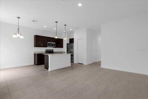 Adosado en alquiler en Sanford, Florida, 3 dormitorios, 137.12 m2 № 1843550 - foto 5
