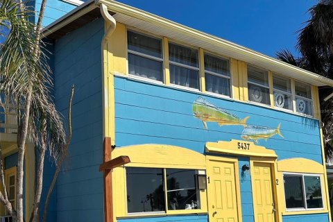 Studio in Gulfport, Florida № 1905236 - photo 1