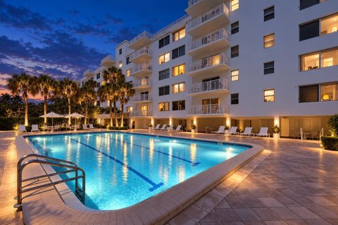 Copropriété à vendre à Palm Beach, Floride: 2 chambres, 91.97 m2 № 2394757 - photo 19