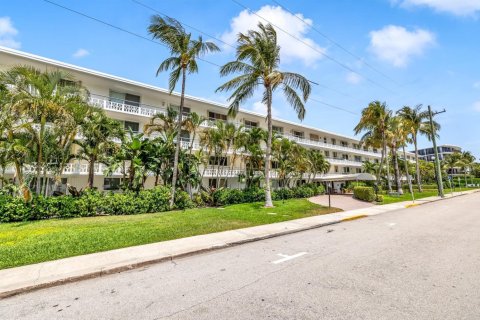 Copropriété à vendre à Palm Beach, Floride: 2 chambres, 91.97 m2 № 2394757 - photo 20