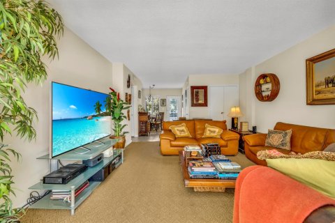 Copropriété à vendre à Palm Beach, Floride: 2 chambres, 91.97 m2 № 2394757 - photo 9