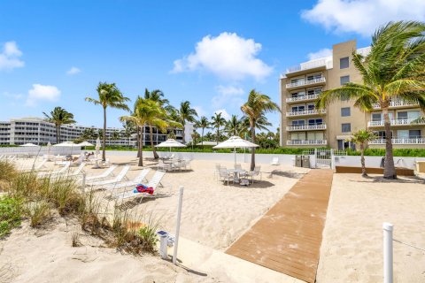 Copropriété à vendre à Palm Beach, Floride: 2 chambres, 91.97 m2 № 2394757 - photo 23