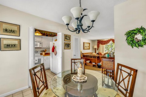 Copropriété à vendre à Palm Beach, Floride: 2 chambres, 91.97 m2 № 2394757 - photo 5