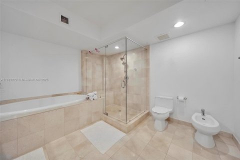 Copropriété à louer à Hallandale Beach, Floride: 3 chambres, 161 m2 № 1627895 - photo 24