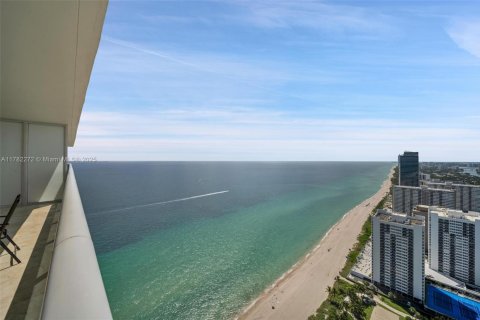 Copropriété à louer à Hallandale Beach, Floride: 3 chambres, 161 m2 № 1627895 - photo 2