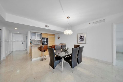 Copropriété à louer à Hallandale Beach, Floride: 3 chambres, 161 m2 № 1627895 - photo 10