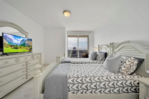 Copropriété à louer à Hallandale Beach, Floride: 3 chambres, 161 m2 № 1627895 - photo 30