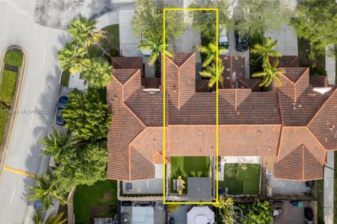 Adosado en venta en Cutler Bay, Florida, 3 dormitorios, 120.31 m2 № 1923024 - foto 2