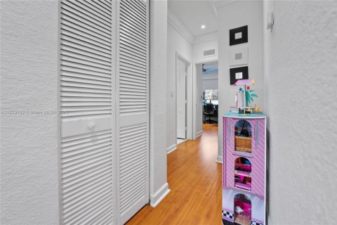 Adosado en venta en Cutler Bay, Florida, 3 dormitorios, 120.31 m2 № 1923024 - foto 20