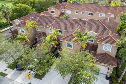 Adosado en venta en Cutler Bay, Florida, 3 dormitorios, 120.31 m2 № 1923024 - foto 4