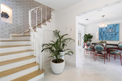 Casa en venta en Miami Beach, Florida, 4 dormitorios, 346.06 m2 № 1741437 - foto 10