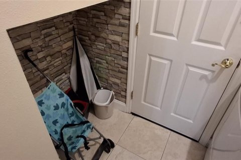 Casa en alquiler en Davenport, Florida, 5 dormitorios, 231.05 m2 № 1789166 - foto 13