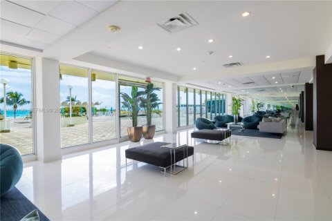 Снять в аренду кондоминиум в Майами-Бич, Флорида 1 спальня, 76.55м2, № 1989664 - фото 27