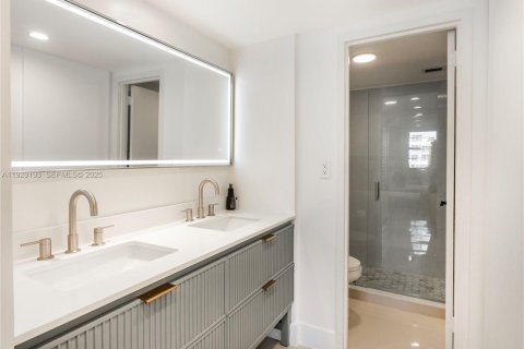 Снять в аренду кондоминиум в Майами-Бич, Флорида 1 спальня, 76.55м2, № 1989664 - фото 12