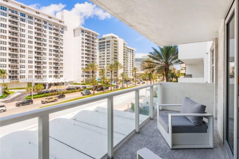 Снять в аренду кондоминиум в Майами-Бич, Флорида 1 спальня, 76.55м2, № 1989664 - фото 19