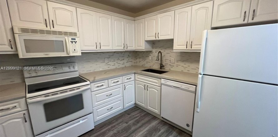 Condo à Miami, Floride, 1 chambre  № 2394887
