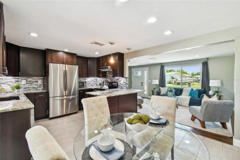 Villa ou maison à vendre à Holiday, Floride: 2 chambres, 105.35 m2 № 2155620 - photo 10