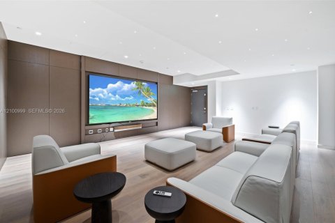 Condo in Miami, Florida, 1 bedroom № 2401320 - photo 27