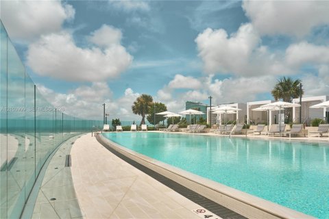 Condo in Miami, Florida, 1 bedroom № 2401320 - photo 21