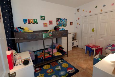 House in Miami Lakes, Florida 3 bedrooms, 187.2 sq.m. № 1867089 - photo 8