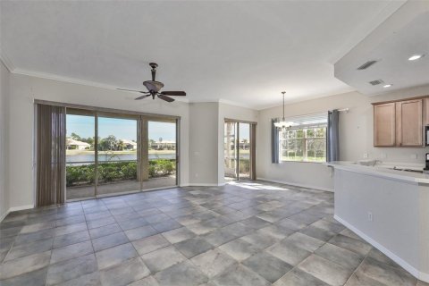 Condo in Sun City Center, Florida, 3 bedrooms  № 2093235 - photo 10